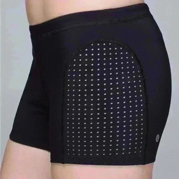 LULULEMON Water: Sweat 2 Swim Water Short in Black Sz. 2 - Picture 1 of 10